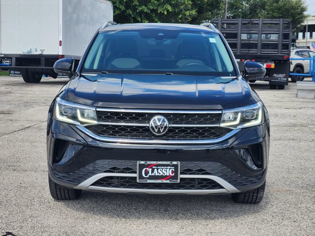 Used 2022 Volkswagen Taos SEL AWD/4WD image 2