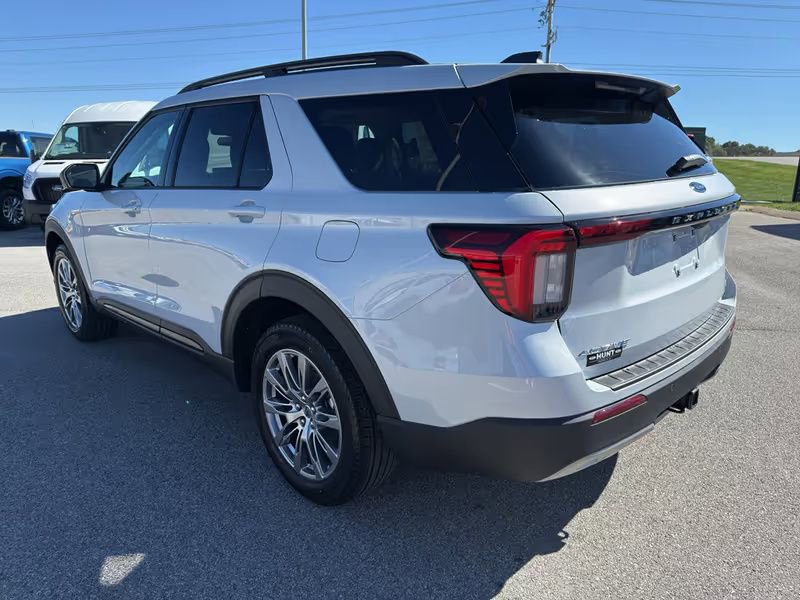 New 2026 Ford Explorer Active image 6