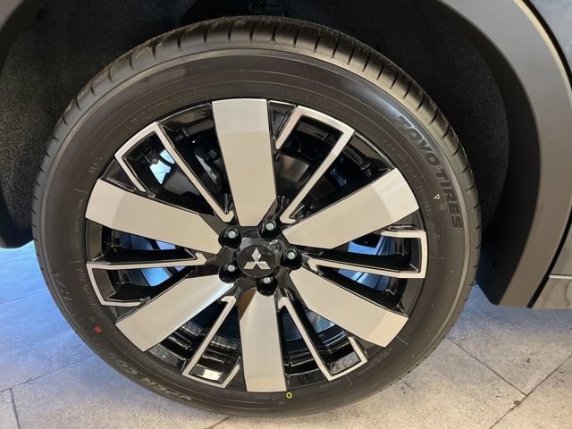 New 2026 Mitsubishi Outlander SEL FWD image 18