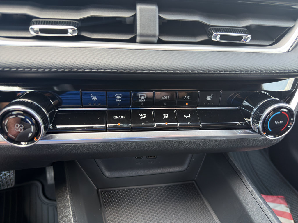 New 2027 Chevrolet Equinox LT FWD image 16