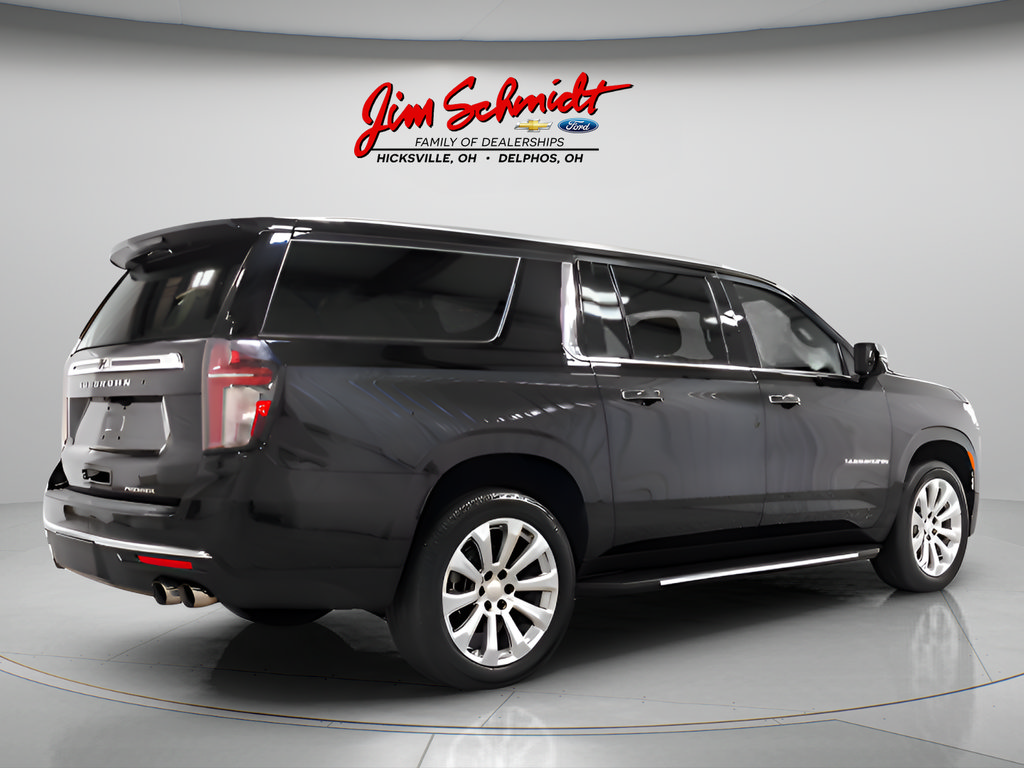 Used 2023 Chevrolet Suburban Premier AWD/4WD image 6