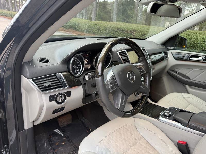 Used 2016 Mercedes-Benz GL 450 4MATIC image 20