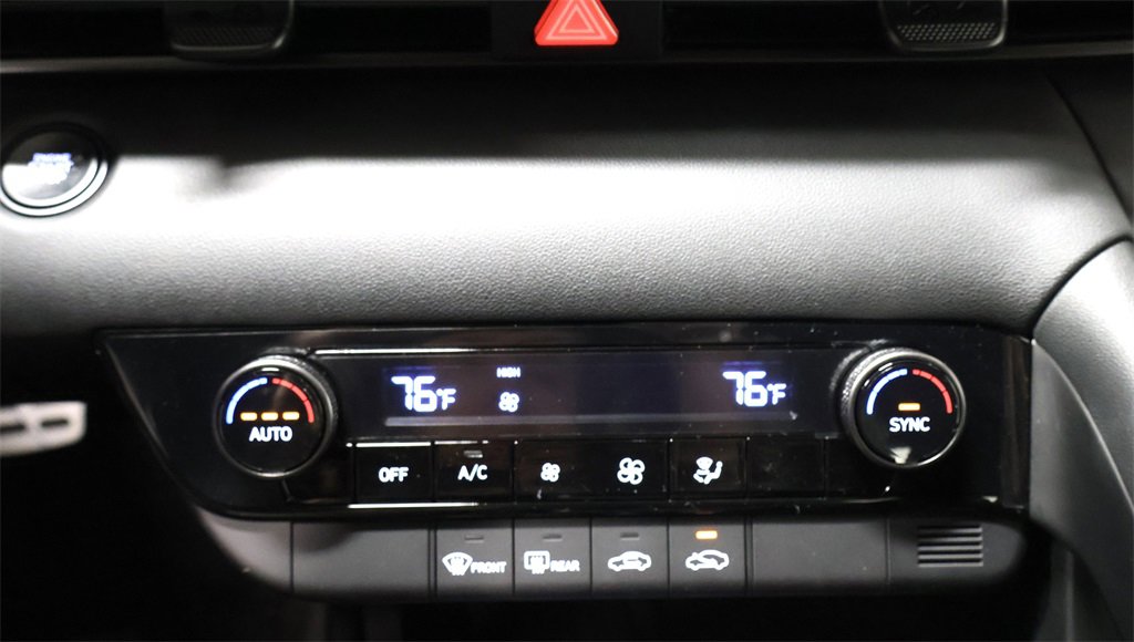 Used 2025 Hyundai Elantra Sport image 21