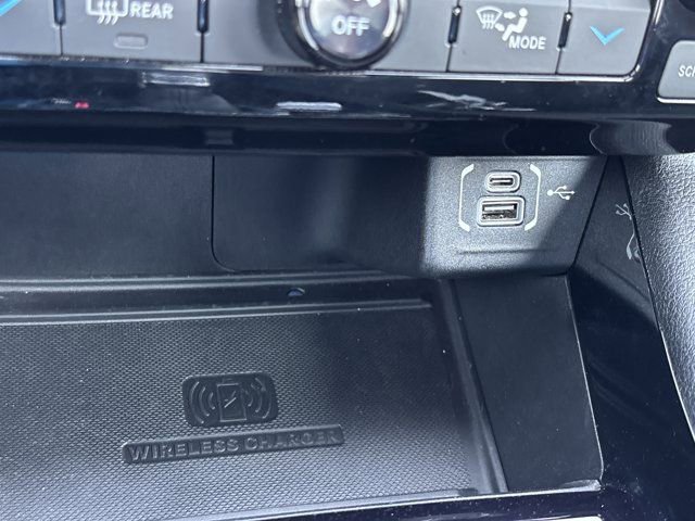 Used 2023 Jeep Compass High Altitude w/ Driver Assist Group I image 35