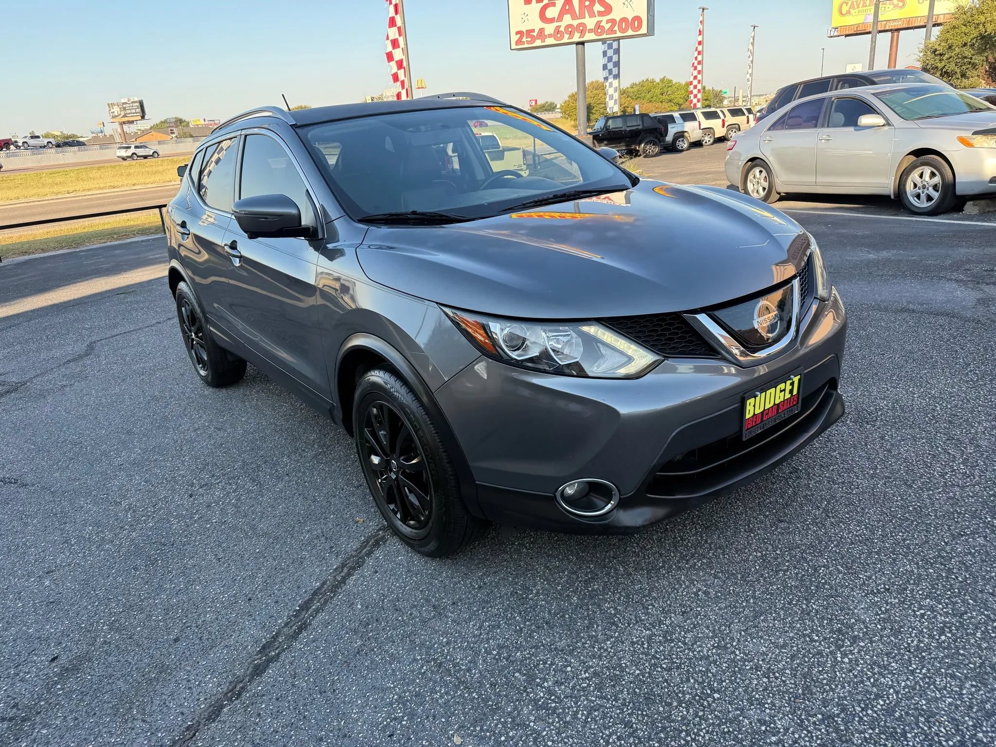 Used 2018 Nissan Rogue Sport SL FWD image 3