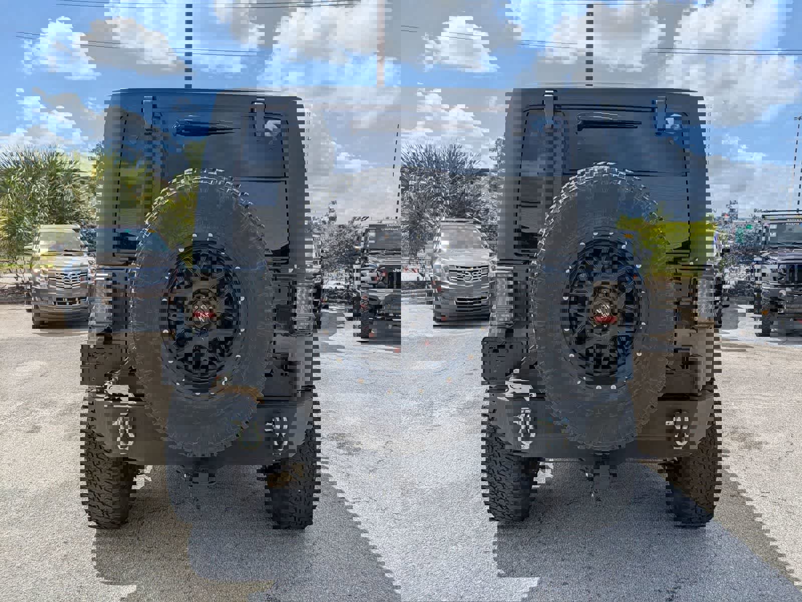 Used 2017 Jeep Wrangler Sahara w/ Connectivity Group image 5