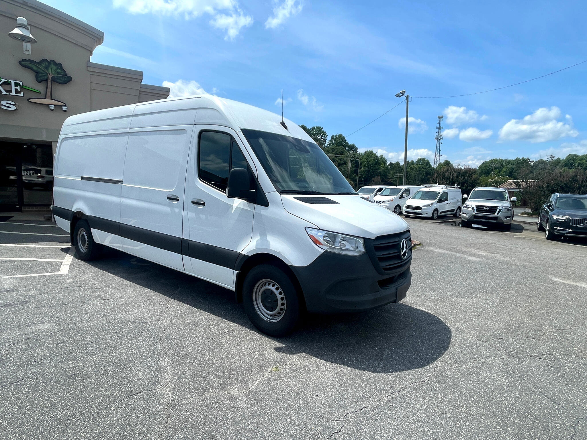 Used 2023 Mercedes-Benz Sprinter 2500 image 11