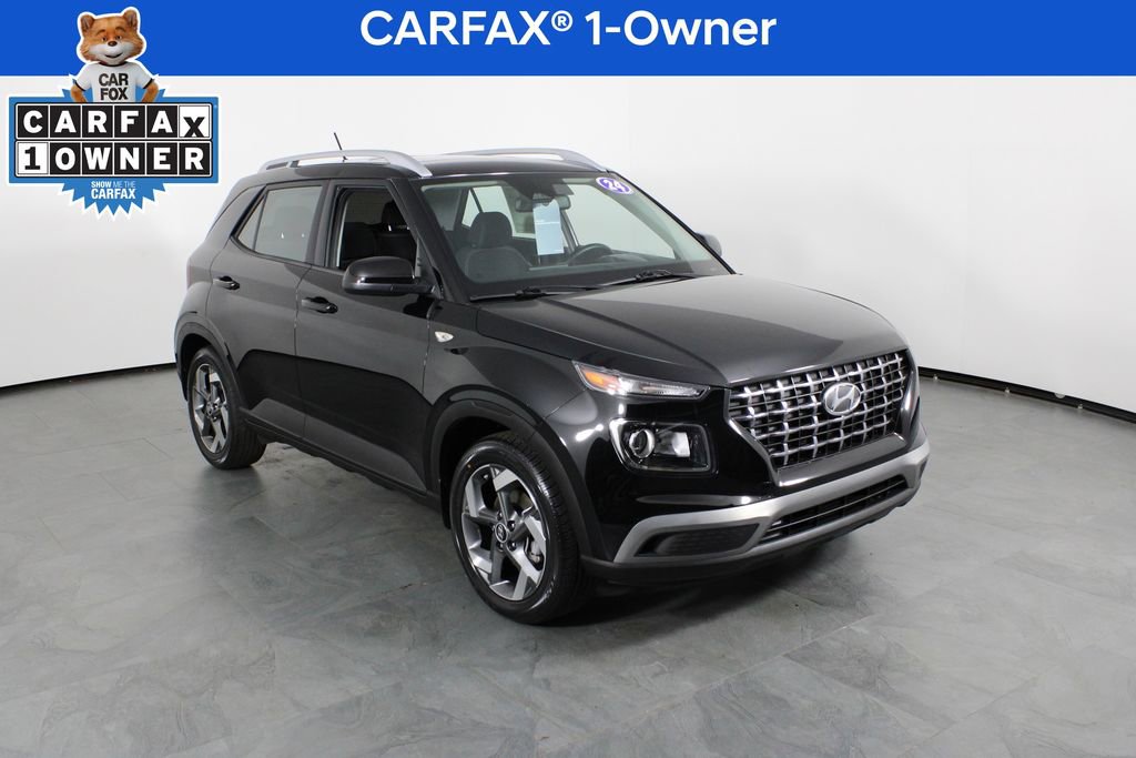 Certified 2024 Hyundai Venue SEL image 5