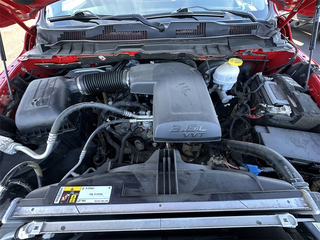 Used 2021 RAM 1500 Classic SLT image 24