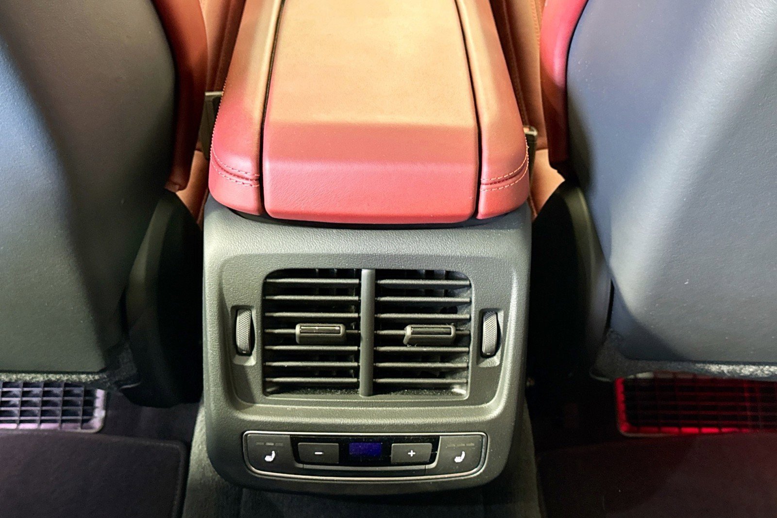 Used 2023 Audi RS e-tron GT w/ Ceramic Brake Package image 22