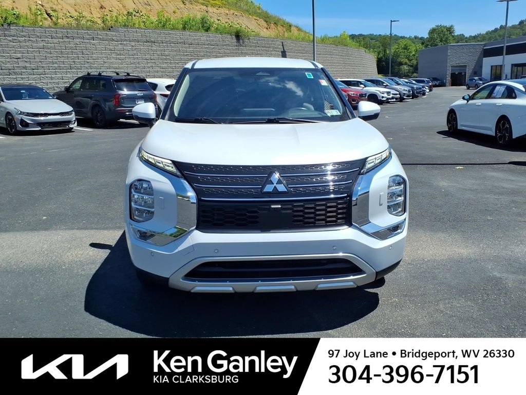 Used 2023 Mitsubishi Outlander SE AWD/4WD image 4