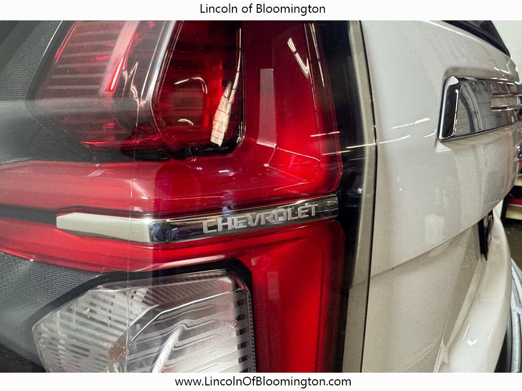 Used 2021 Chevrolet Suburban Premier w/ Premium Package image 27