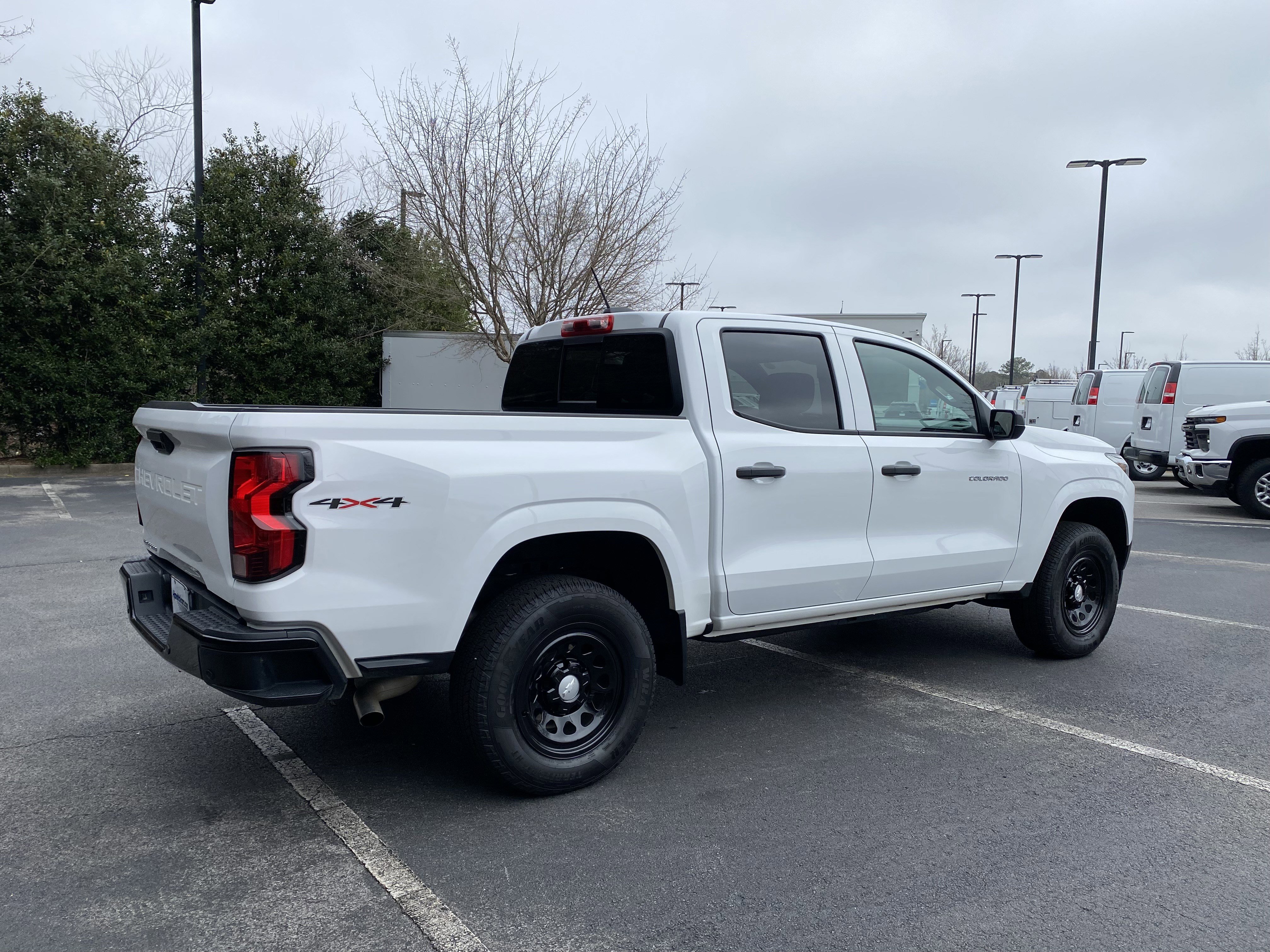 Used 2025 Chevrolet Colorado W/T w/ WT Convenience Package II image 9