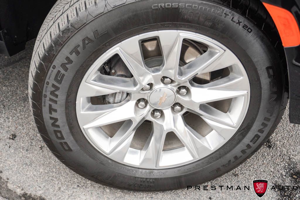 Used 2024 Chevrolet Suburban Z71 image 12