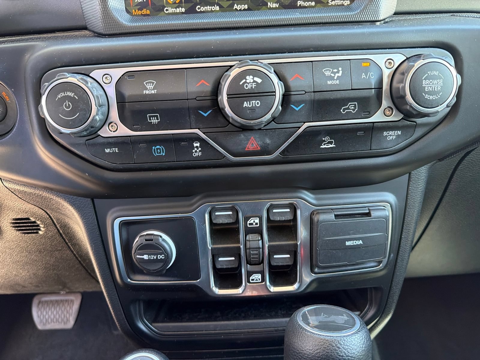 Used 2023 Jeep Wrangler Unlimited w/ 8.4" Radio Group AWD/4WD image 15