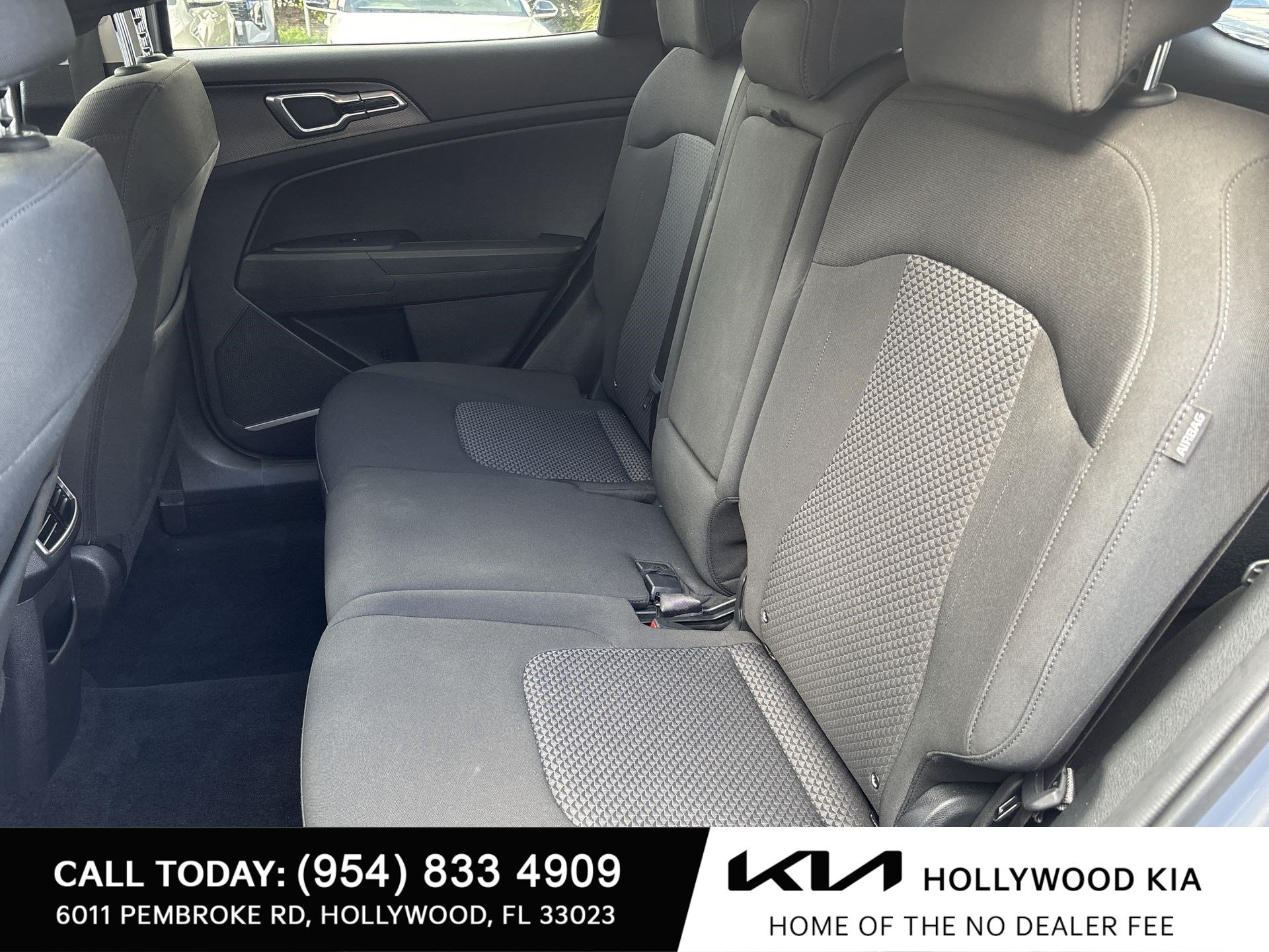 Used 2025 Kia Sportage LX FWD image 23