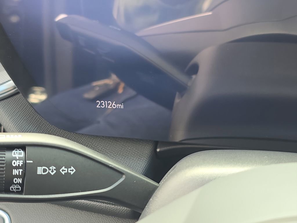 Used 2025 Buick Enclave Sport Touring image 23