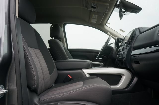 Certified 2024 Nissan Titan SV w/ SV Convenience Package AWD/4WD image 41