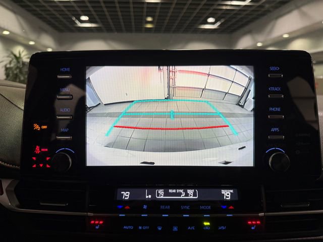 Used 2022 Toyota Sienna XSE image 21