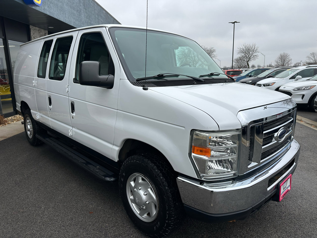 Used 2011 Ford E-250 and Econoline 250 w/ PWR Group image 9