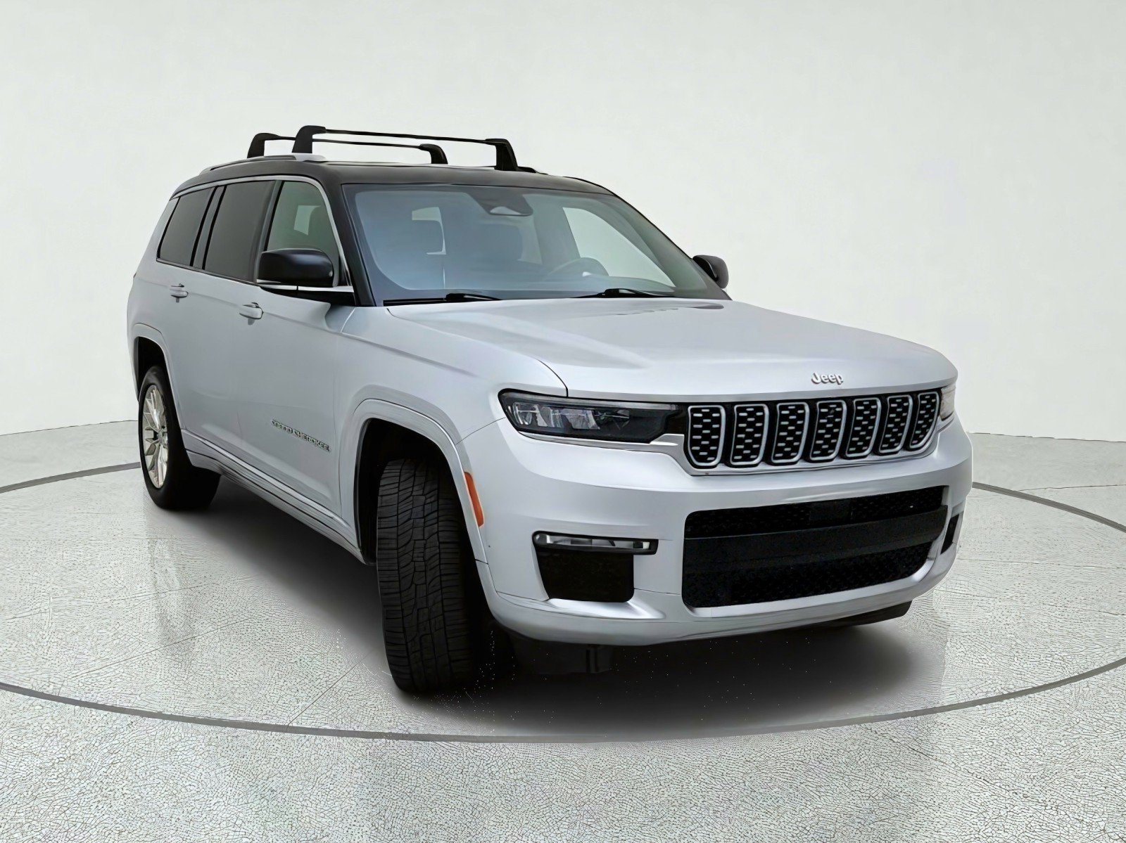 Used 2021 Jeep Grand Cherokee L Summit w/ Luxury Tech Group V AWD/4WD image 4