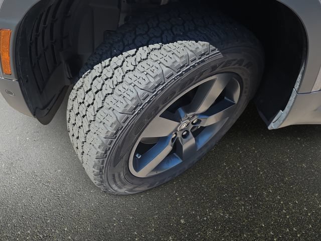 Certified 2024 Land Rover Defender 110 S AWD/4WD image 35