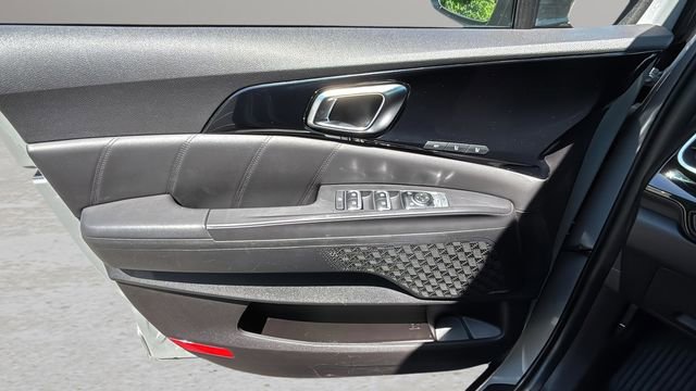 Used 2025 Kia Carnival SX Prestige FWD image 17