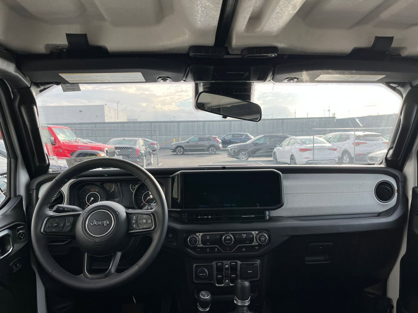 Used 2025 Jeep Wrangler Sport S image 32