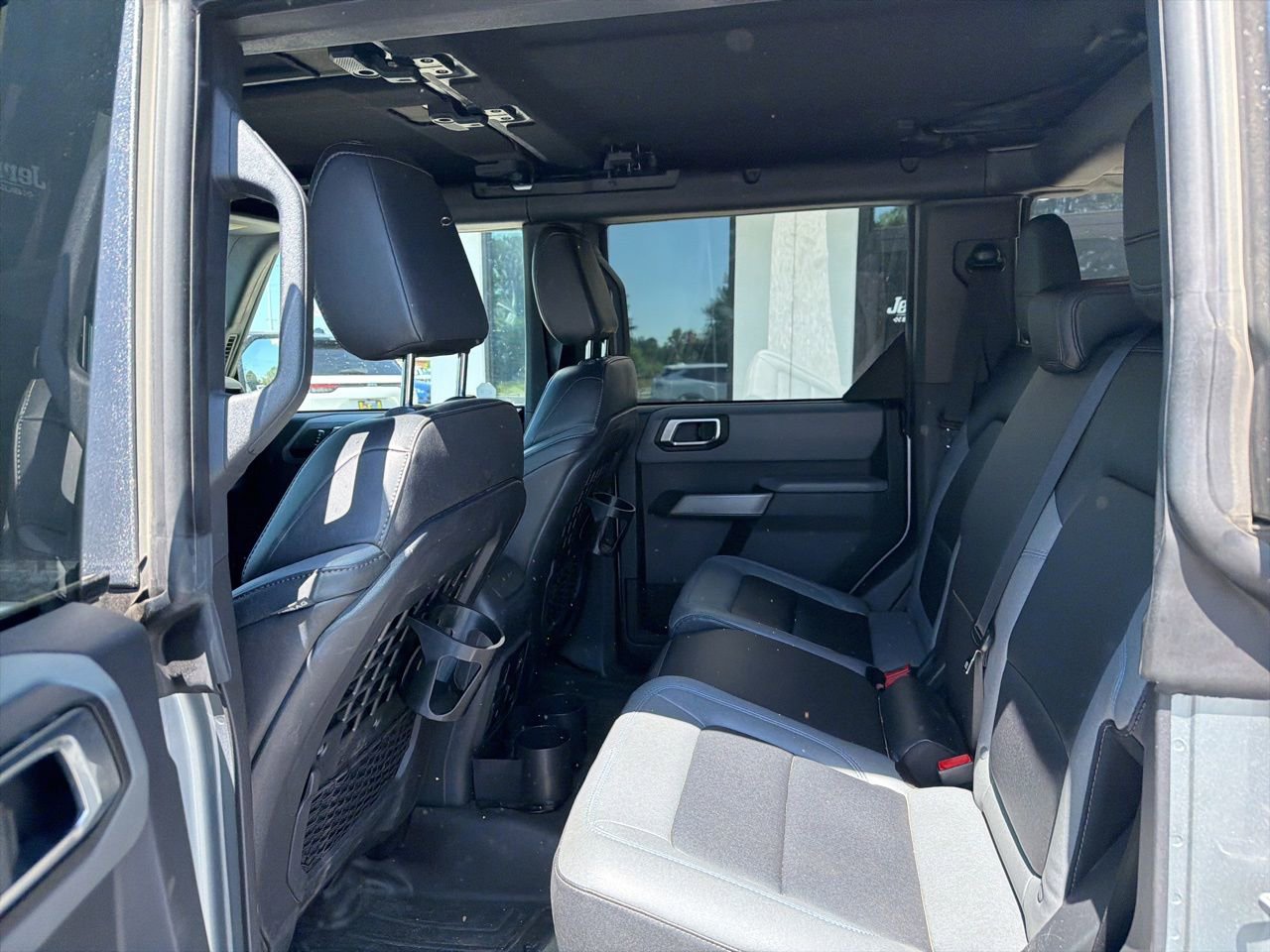 Used 2023 Ford Bronco Black Diamond w/ Sasquatch Package image 5