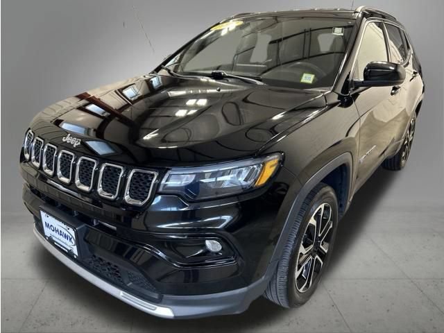 Used 2023 Jeep Compass Limited AWD/4WD image 1