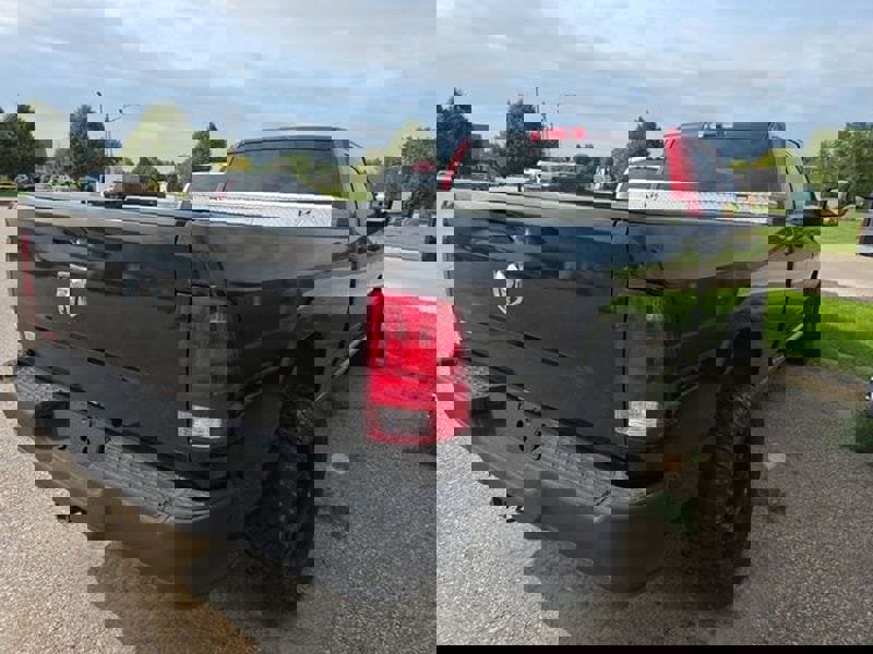 Used 2011 RAM 3500 ST w/ Cold Weather Group RWD image 4