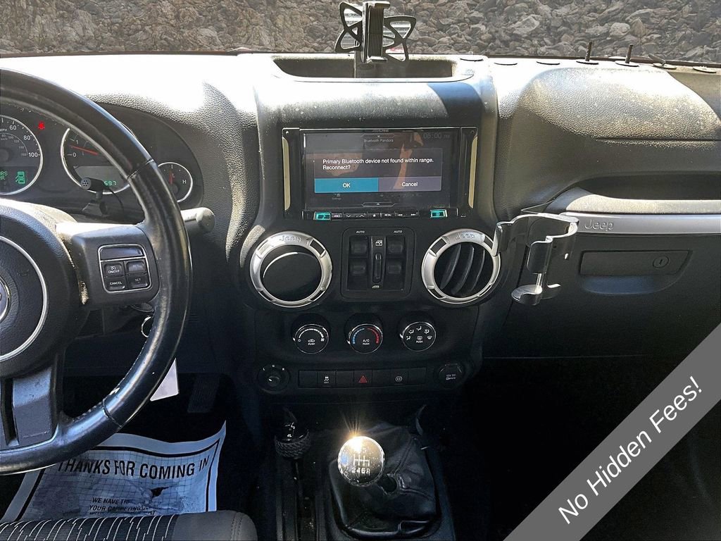 Used 2012 Jeep Wrangler Unlimited Rubicon w/ Connectivity Group AWD/4WD image 6