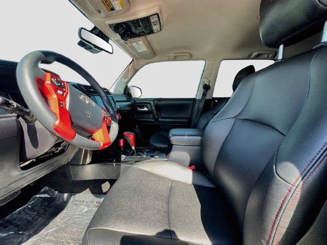 Used 2020 Toyota 4Runner TRD Off-Road Premium AWD/4WD image 20