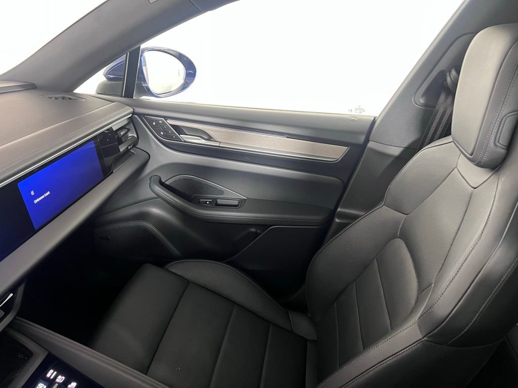 Certified 2024 Porsche Macan 4 Electric image 25