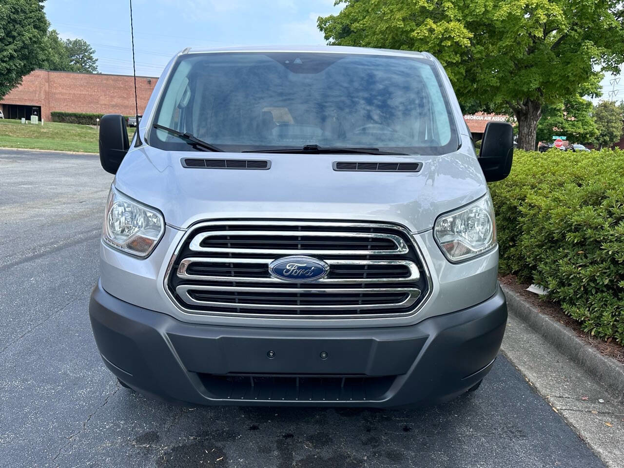 Used 2015 Ford Transit 150 XLT RWD image 2