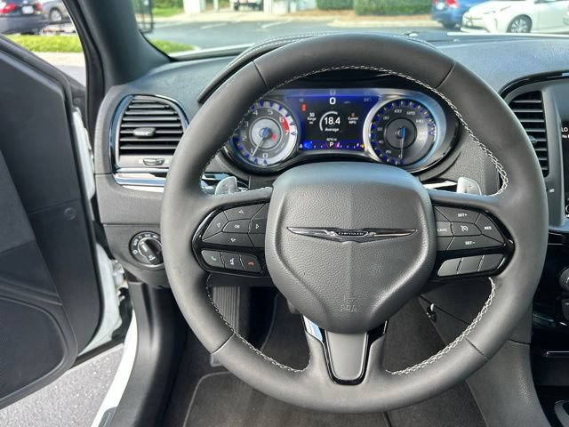 Used 2022 Chrysler 300 S w/ Comfort Group RWD image 18