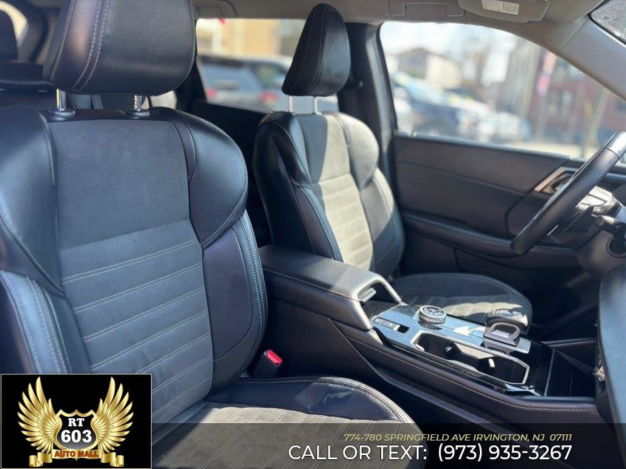 Used 2024 Mitsubishi Outlander FWD image 14