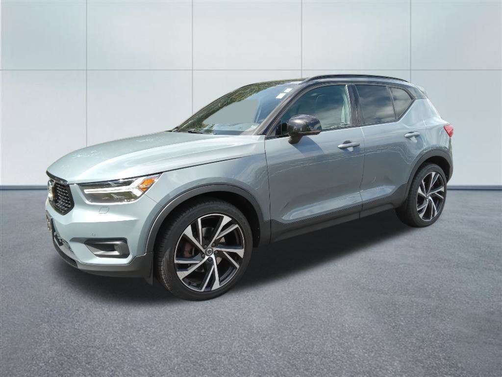 Used 2022 Volvo XC40 T5 R-Design w/ Climate Package AWD/4WD image 1