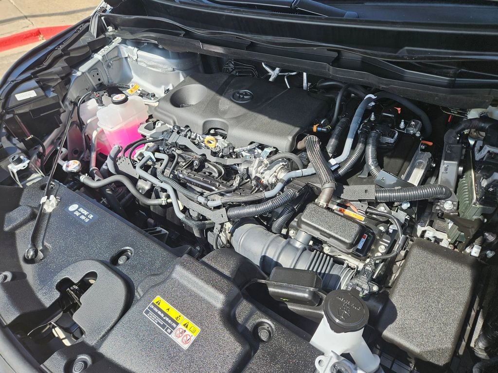 Used 2025 Toyota Sienna LE image 22