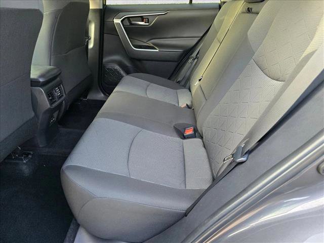 Used 2022 Toyota RAV4 XLE FWD image 15