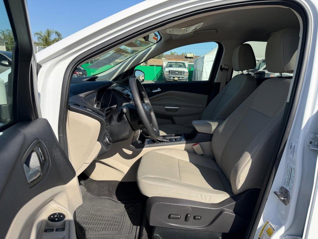 Used 2017 Ford Escape SE AWD/4WD image 17