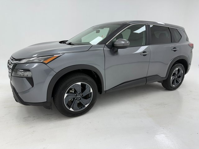 Used 2025 Nissan Rogue SV image 5
