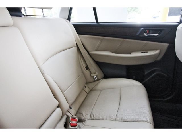 Used 2018 Subaru Outback 2.5i Limited AWD/4WD image 10