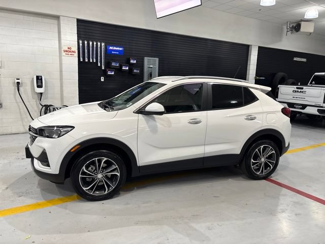 Used 2023 Buick Encore GX Select w/ Safety Package II AWD/4WD image 5