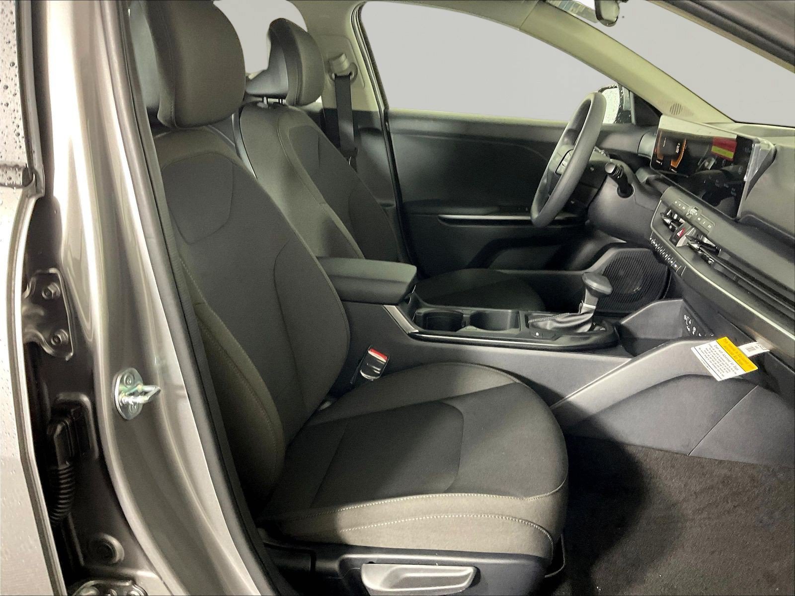 New 2026 Kia K4 FWD image 18