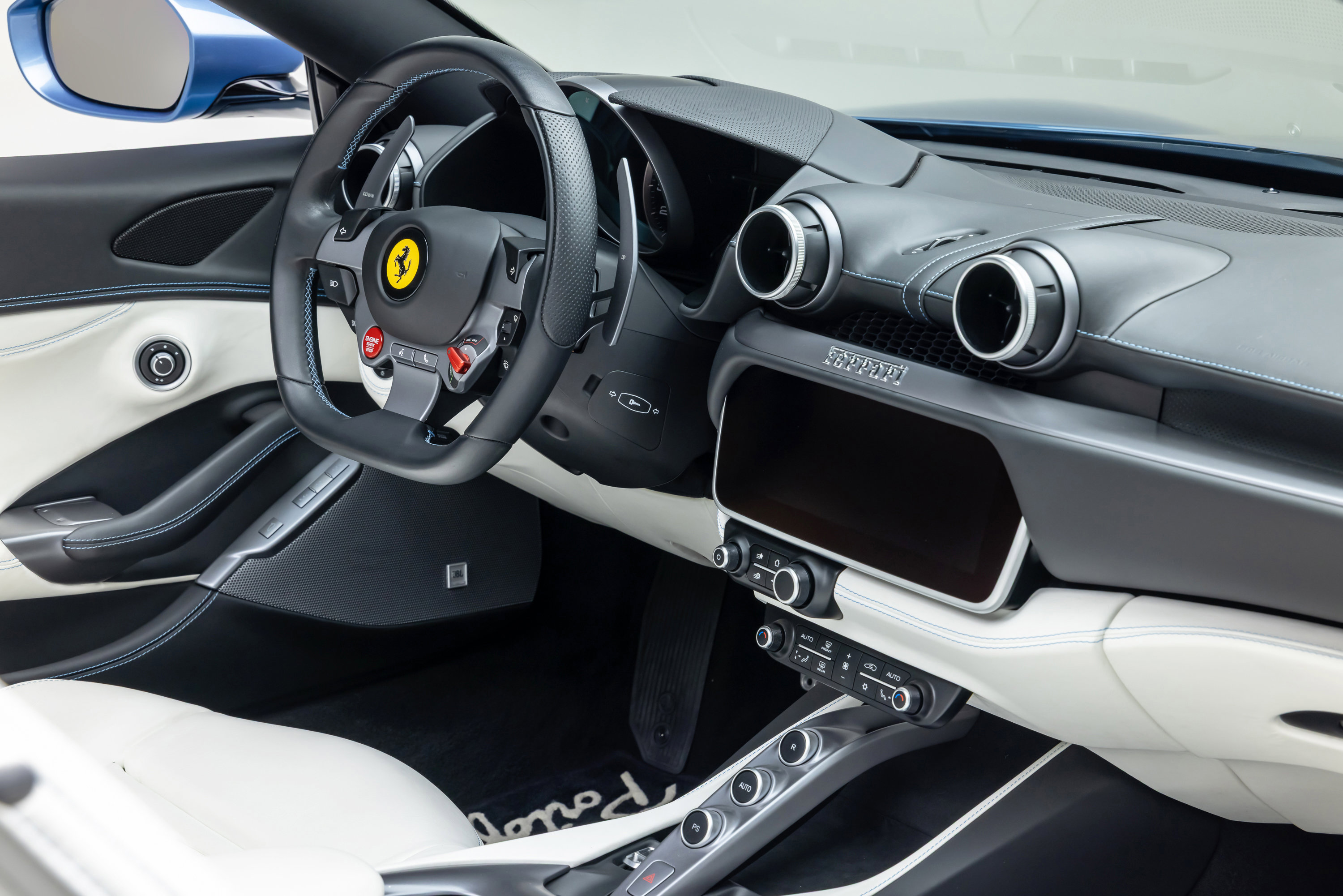 Certified 2020 Ferrari Portofino RWD image 59