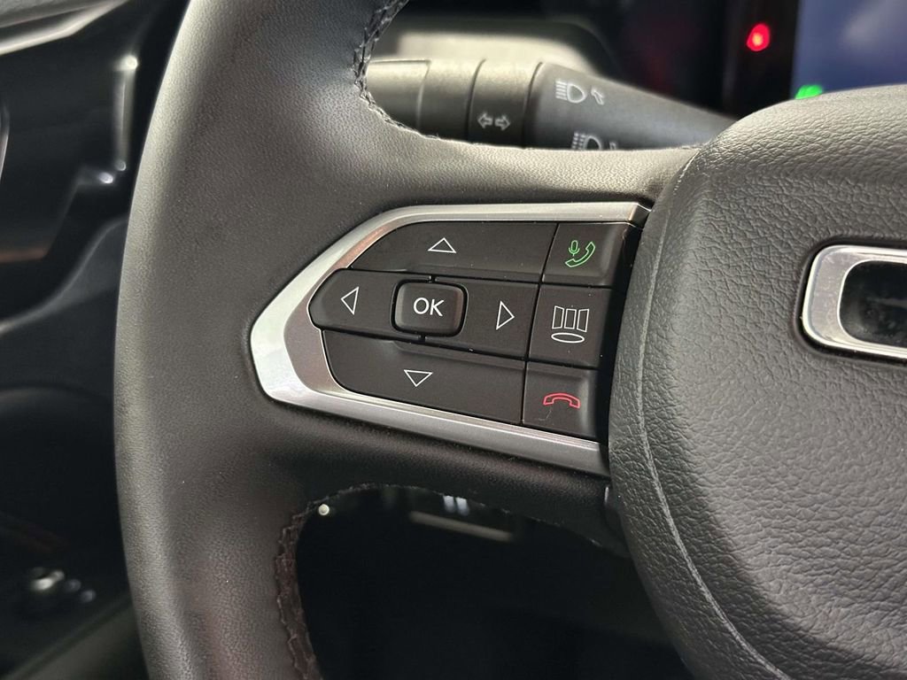 Used 2023 Jeep Compass High Altitude image 28