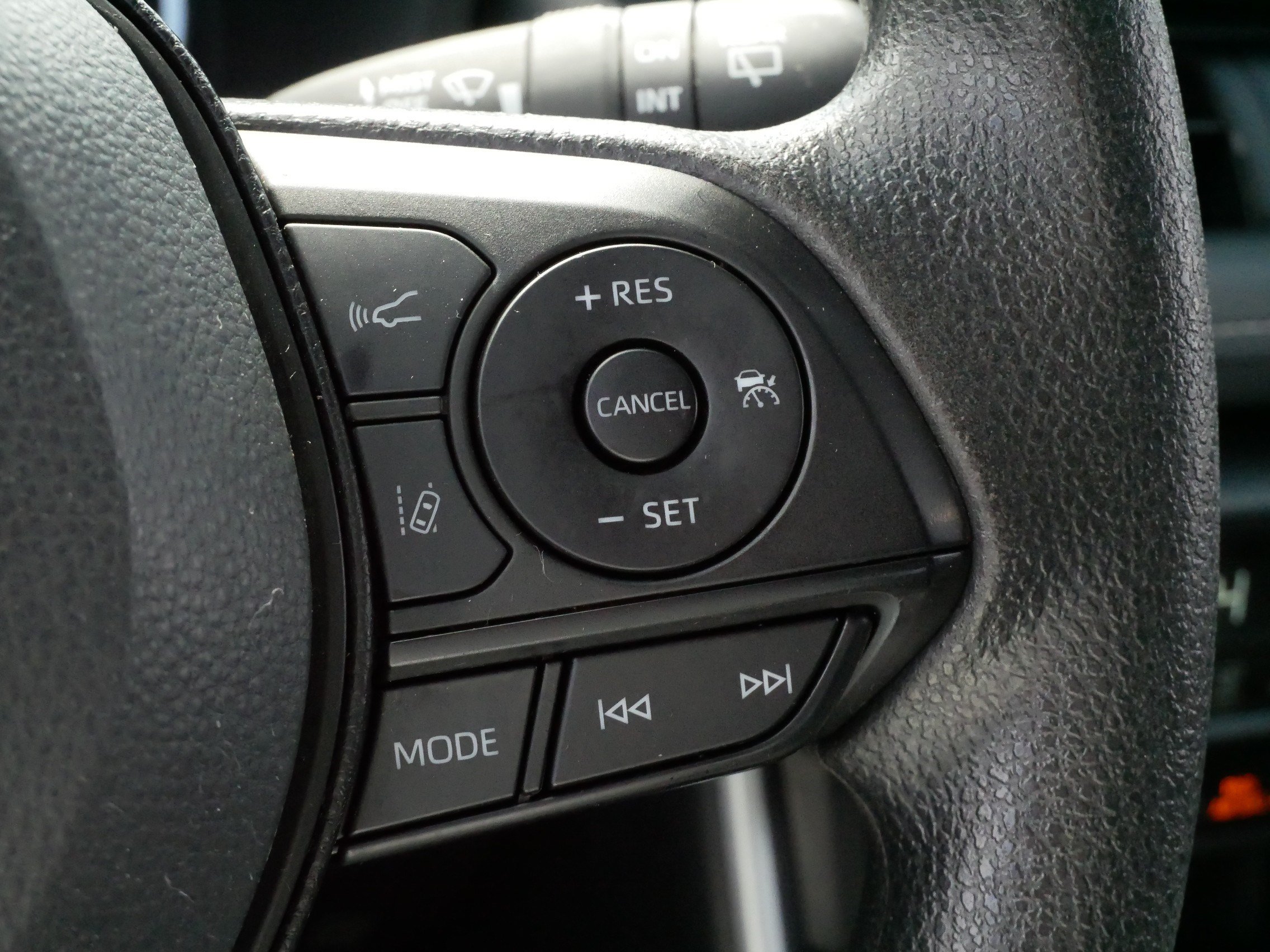 Certified 2025 Toyota RAV4 XLE AWD/4WD image 25