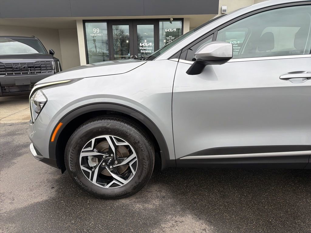 Certified 2023 Kia Sportage LX image 10
