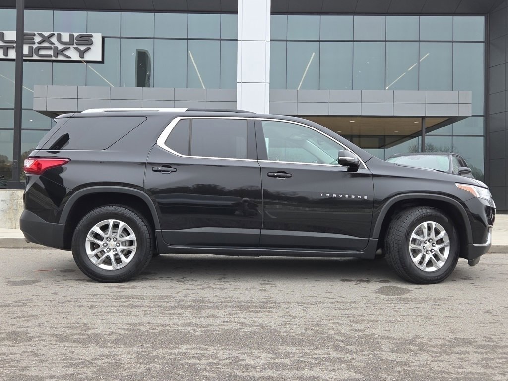 Used 2018 Chevrolet Traverse LT image 25